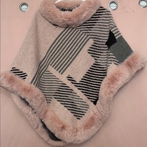 AZ Fashion Poncho One Size Mauve Knit Sweater Faux Fur Collar/Trim NWOT